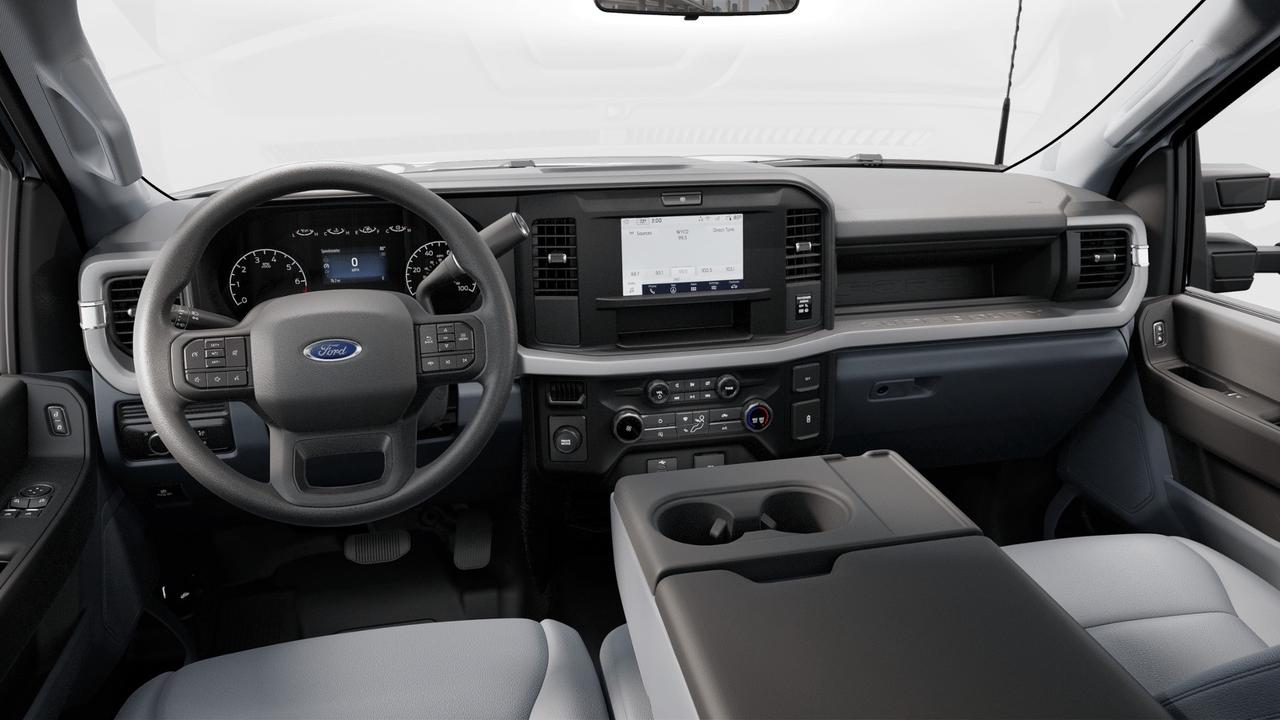 2026 Ford F-550 XL Photo4