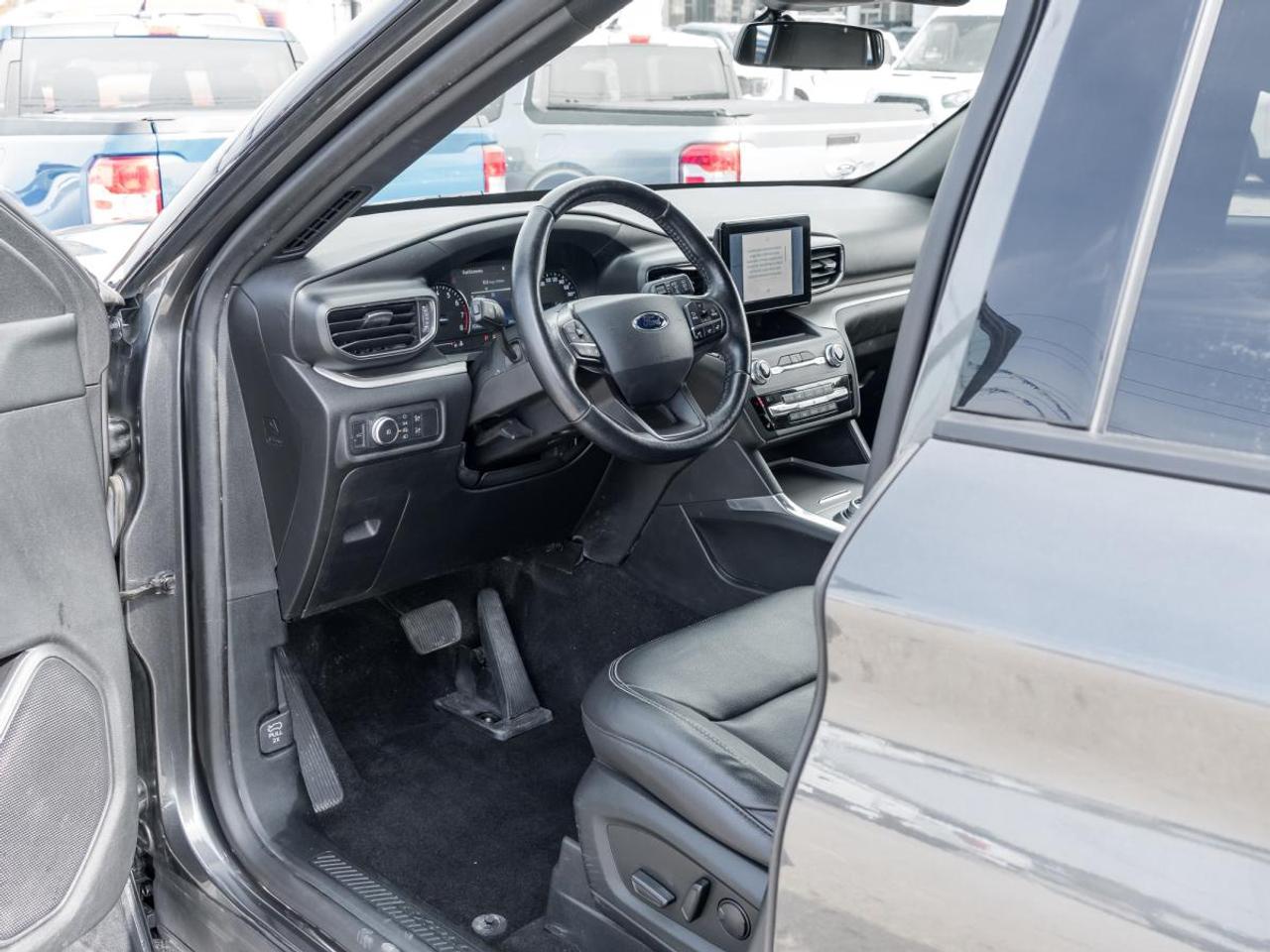 2020 Ford Explorer XLT Photo