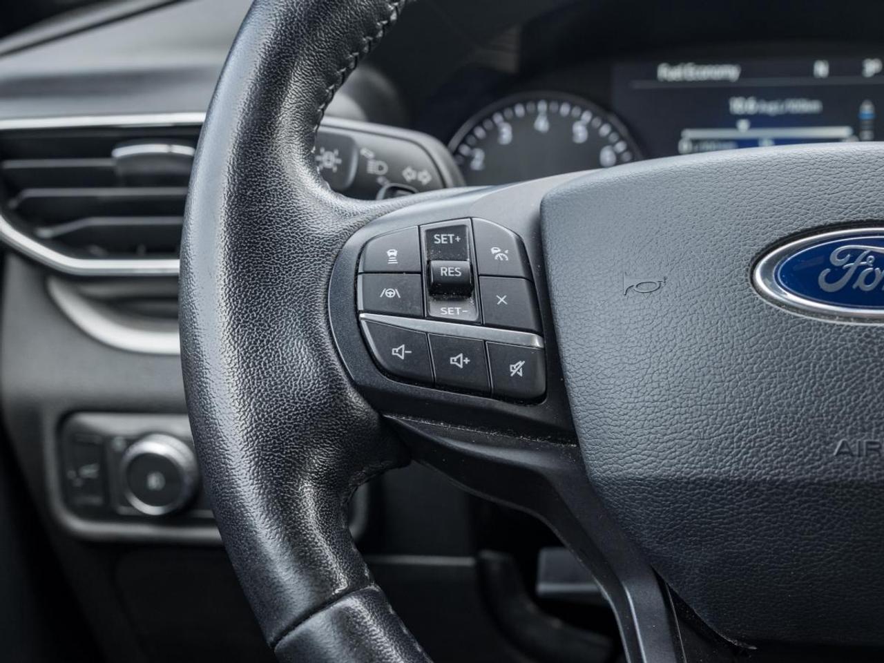 2020 Ford Explorer XLT Photo