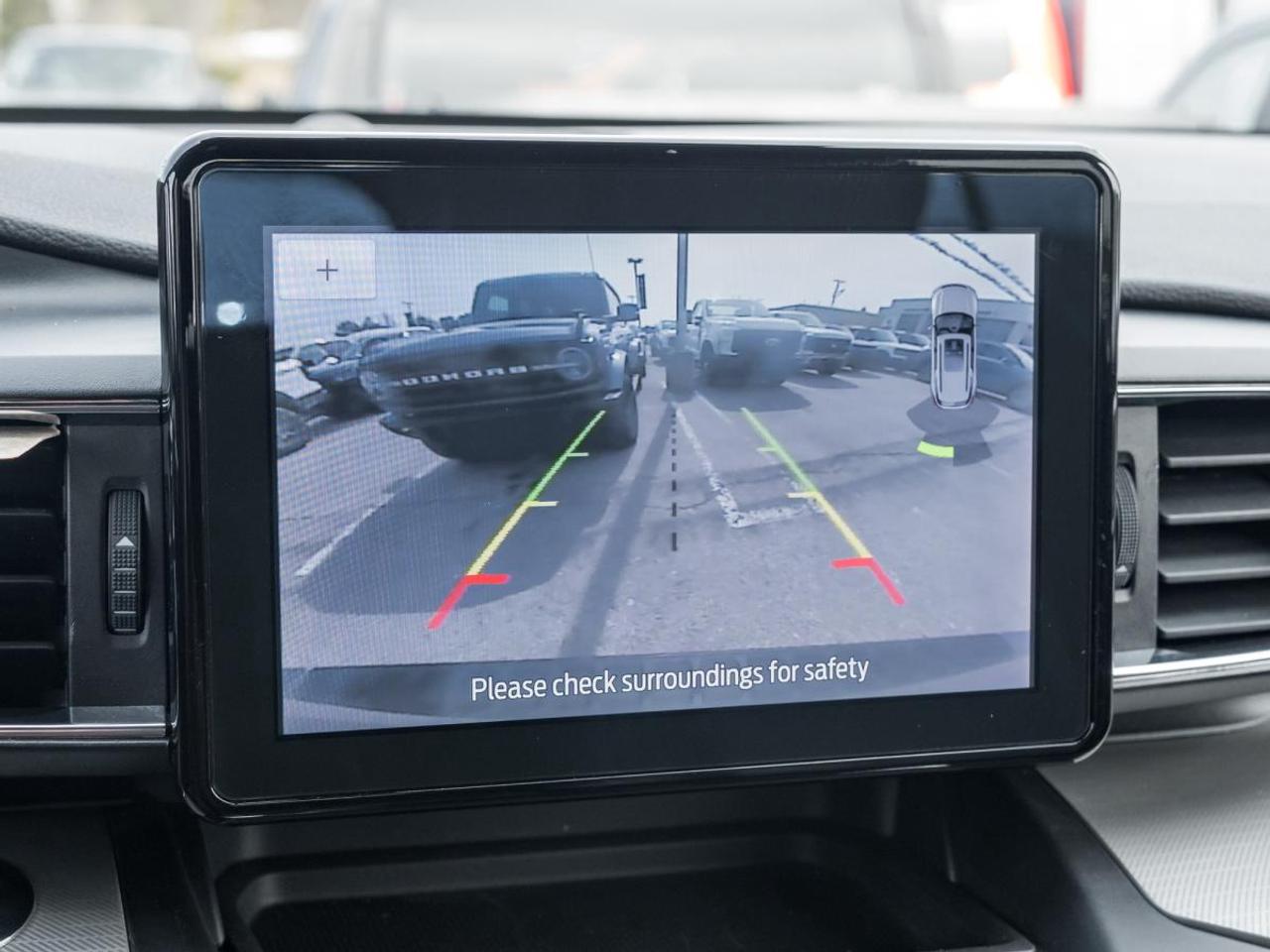 2020 Ford Explorer XLT Photo