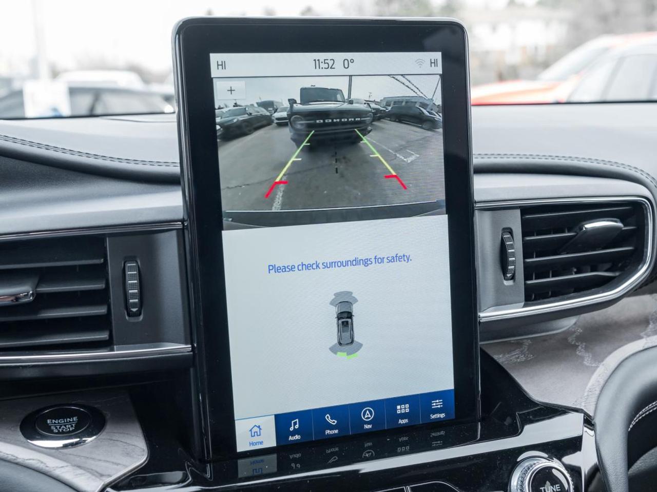 2023 Ford Explorer Platinum Photo