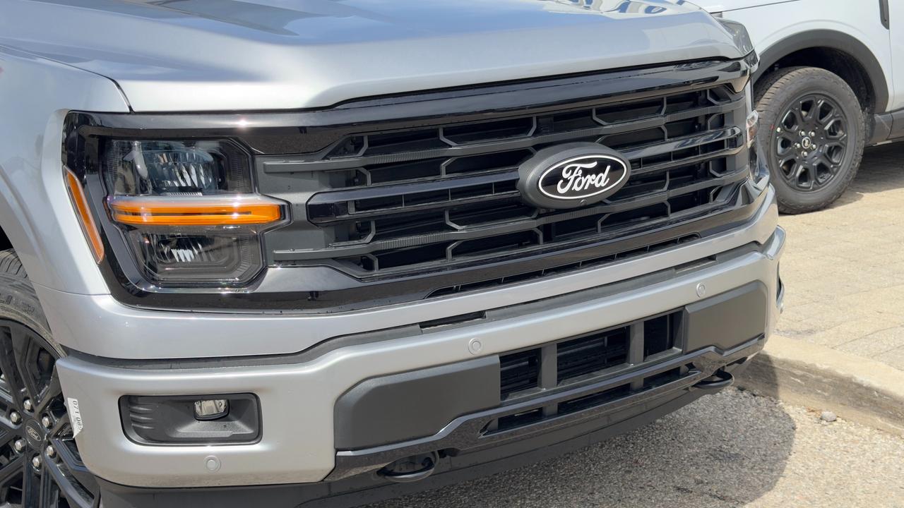 2026 Ford F-150 XLT Photo2