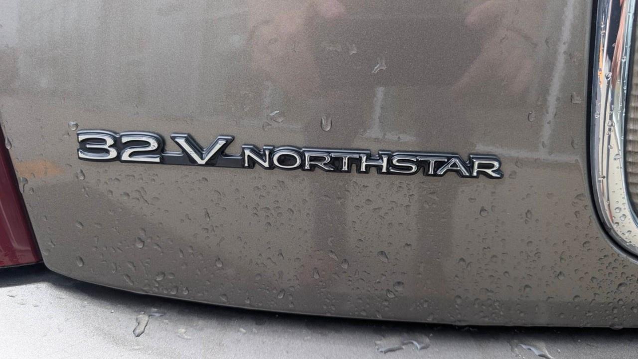 2000 Cadillac DeVille DHS 4dr Sdn Photo