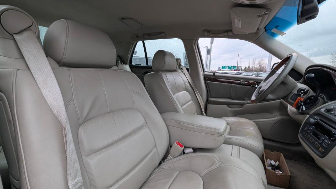 2000 Cadillac DeVille DHS 4dr Sdn Photo