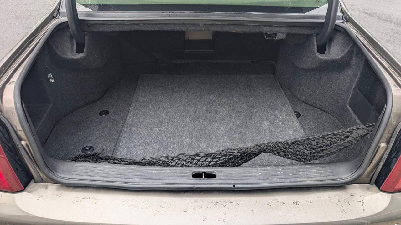 2000 Cadillac DeVille DHS 4dr Sdn Photo