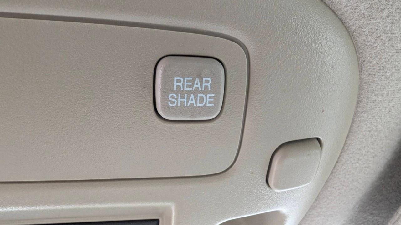 2000 Cadillac DeVille DHS 4dr Sdn Photo