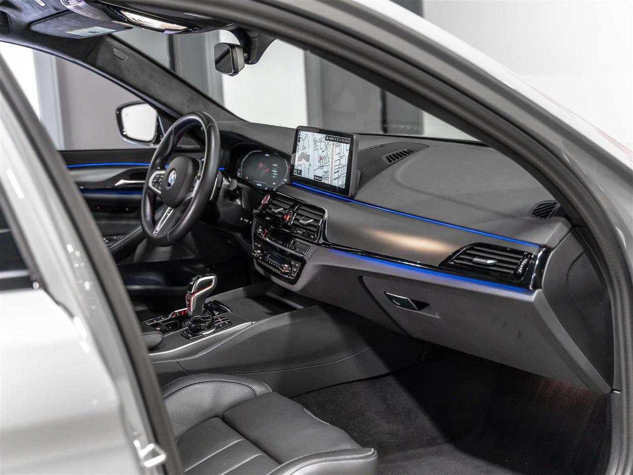 2023 BMW M5 COMPETITION|CARBON ROOF|PARKING ASSISTANCE PLUS|LOADED Photo