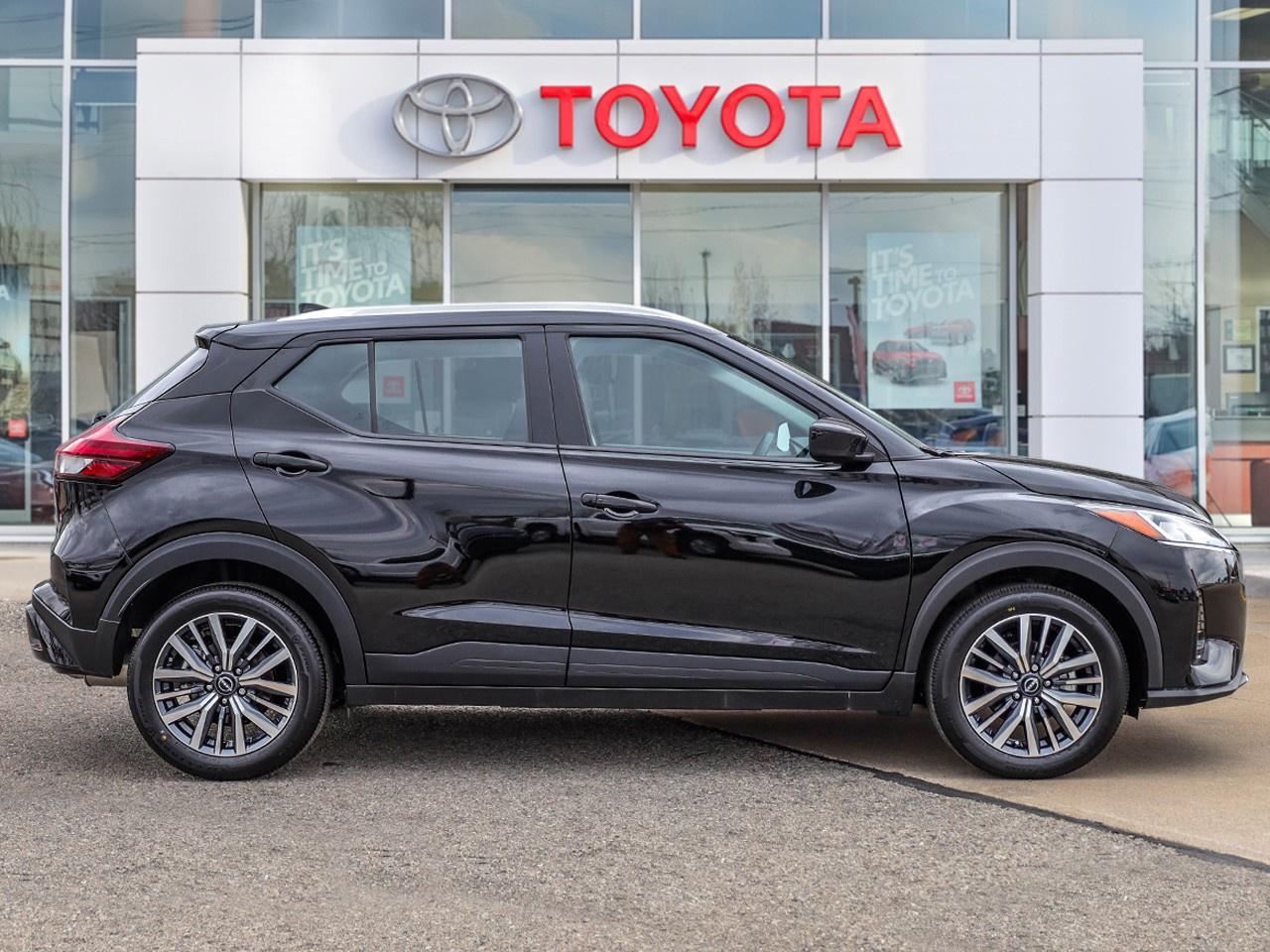 2025 Nissan Kicks Play SV Photo