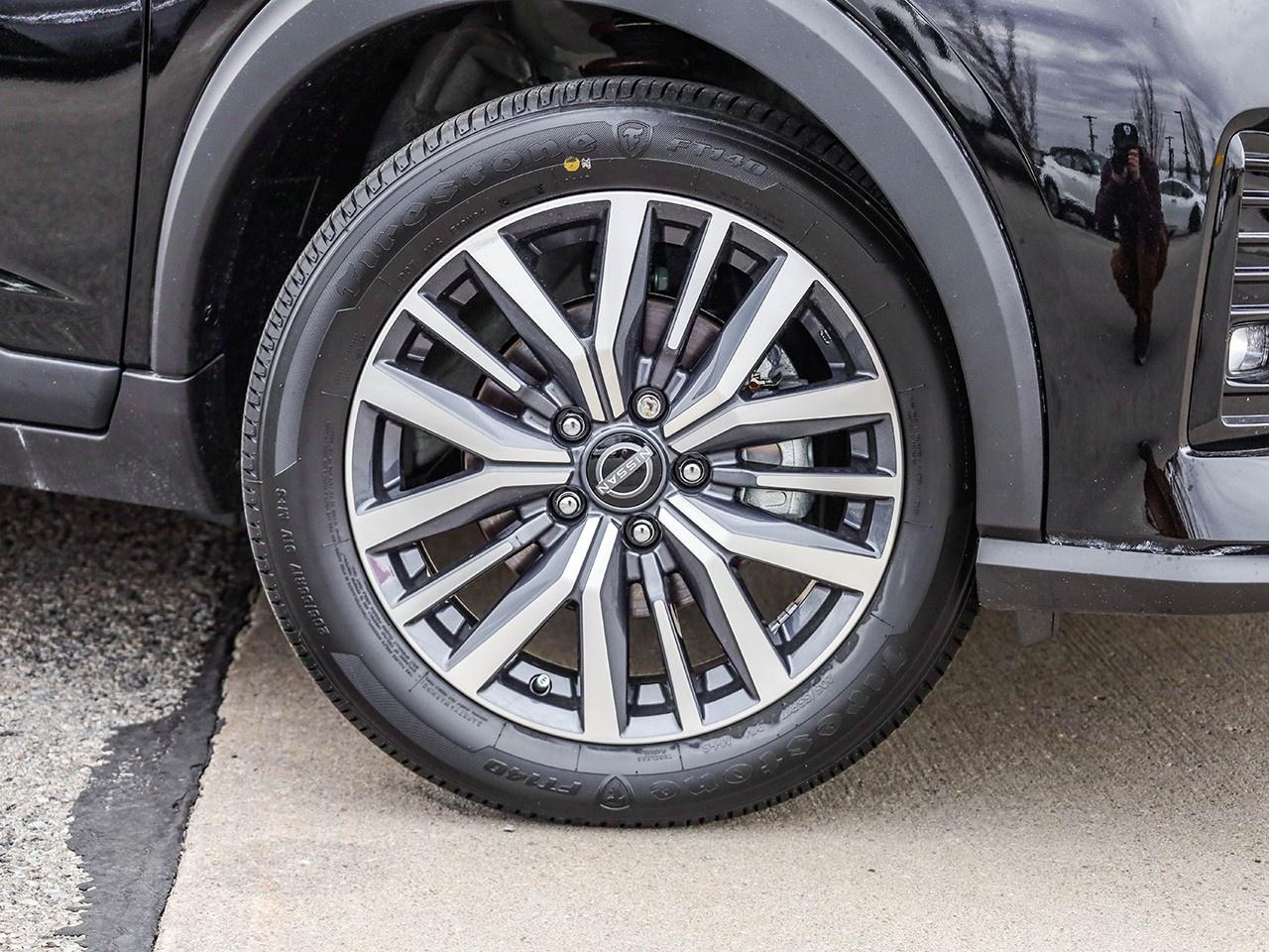 2025 Nissan Kicks Play SV Photo