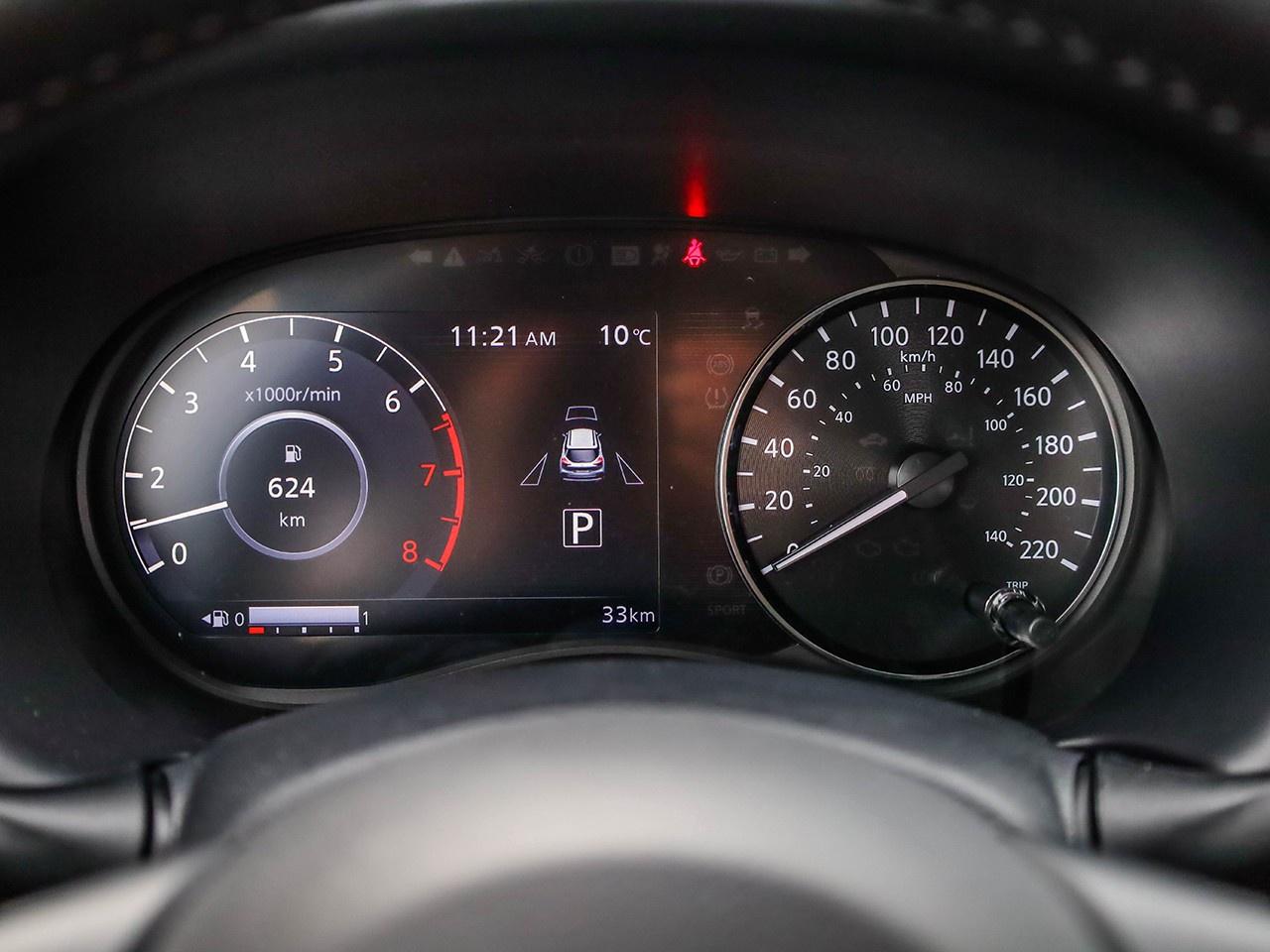 2025 Nissan Kicks Play SV Photo
