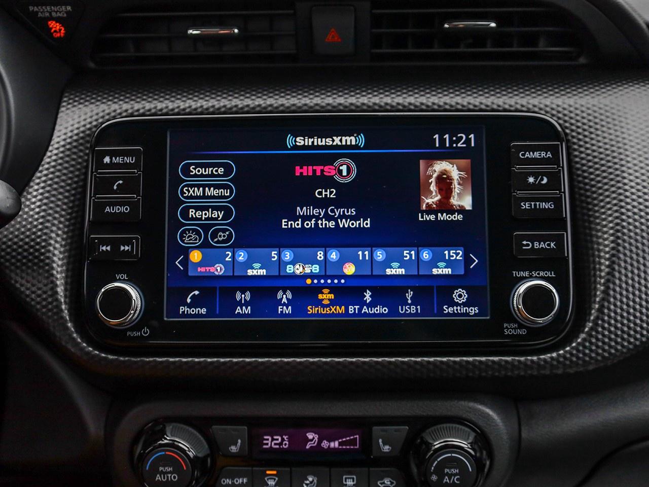 2025 Nissan Kicks Play SV Photo
