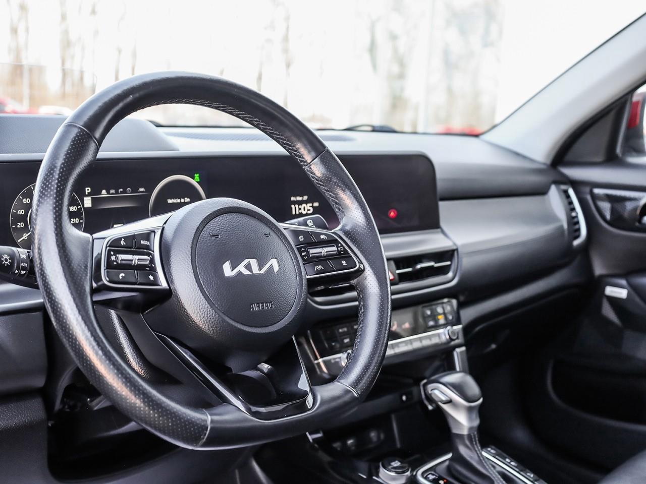2024 Kia Seltos SX w/Black Interior AWD-BOSE PREMIUM AUDIO-LEATHER HEATED SEATS-HEATED STEERING WHEEL- Photo