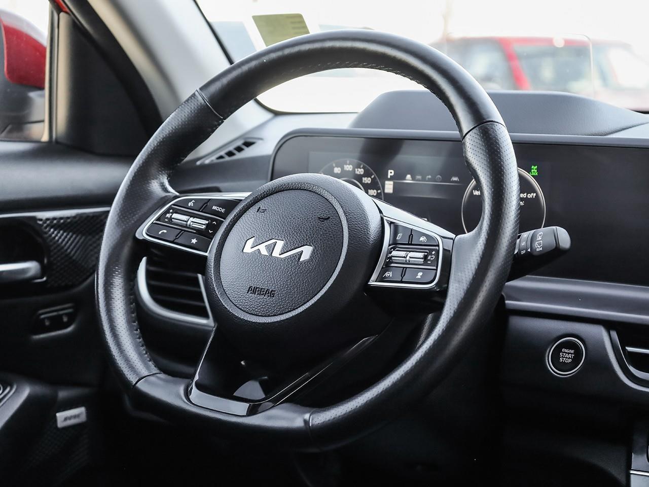 2024 Kia Seltos SX w/Black Interior AWD-BOSE PREMIUM AUDIO-LEATHER HEATED SEATS-HEATED STEERING WHEEL- Photo
