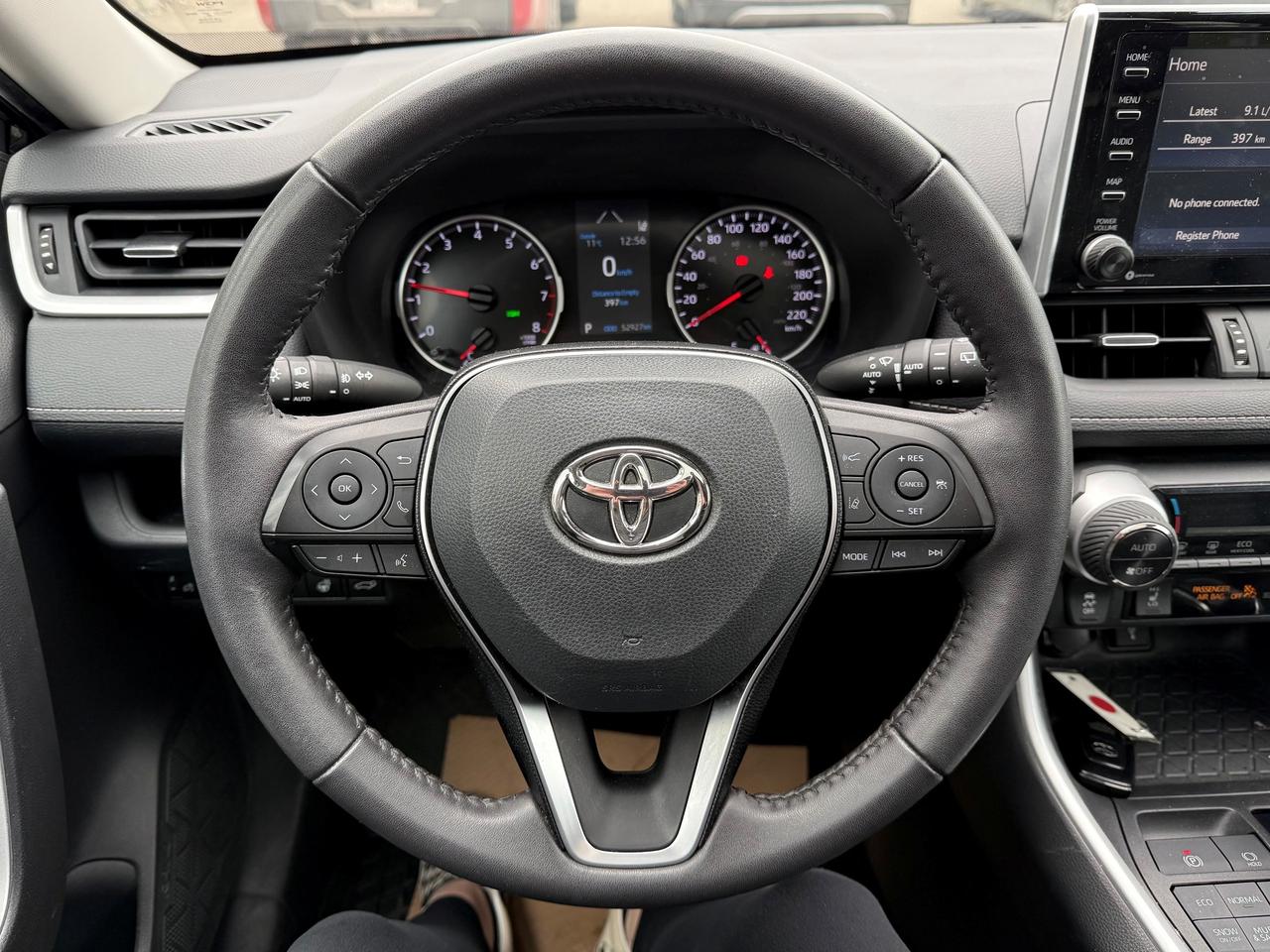 2022 Toyota RAV4 XLE Premium Photo