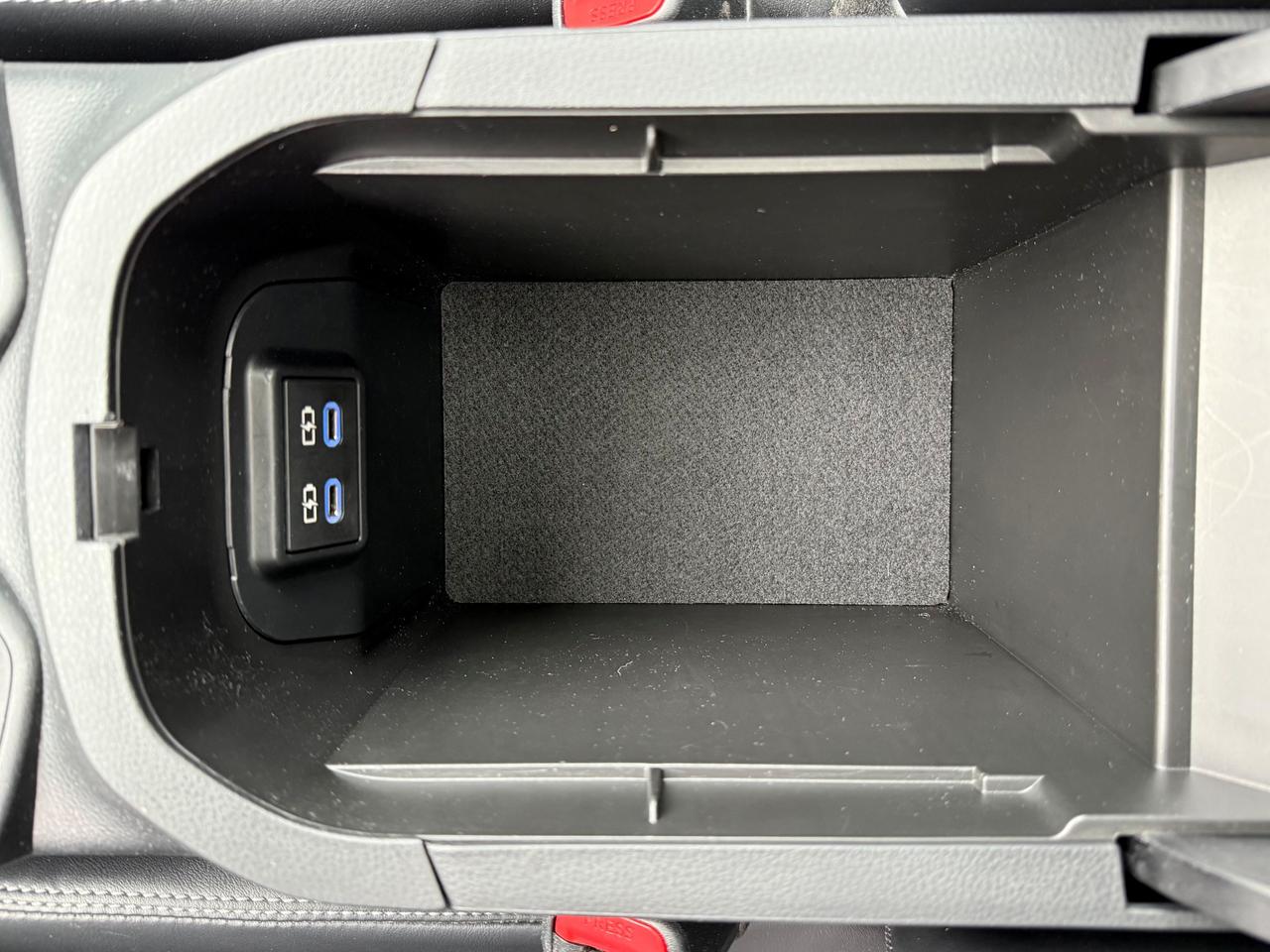 2022 Toyota RAV4 XLE Premium Photo