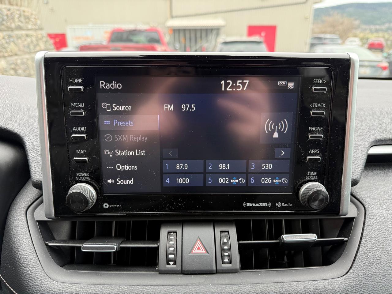 2022 Toyota RAV4 XLE Premium Photo