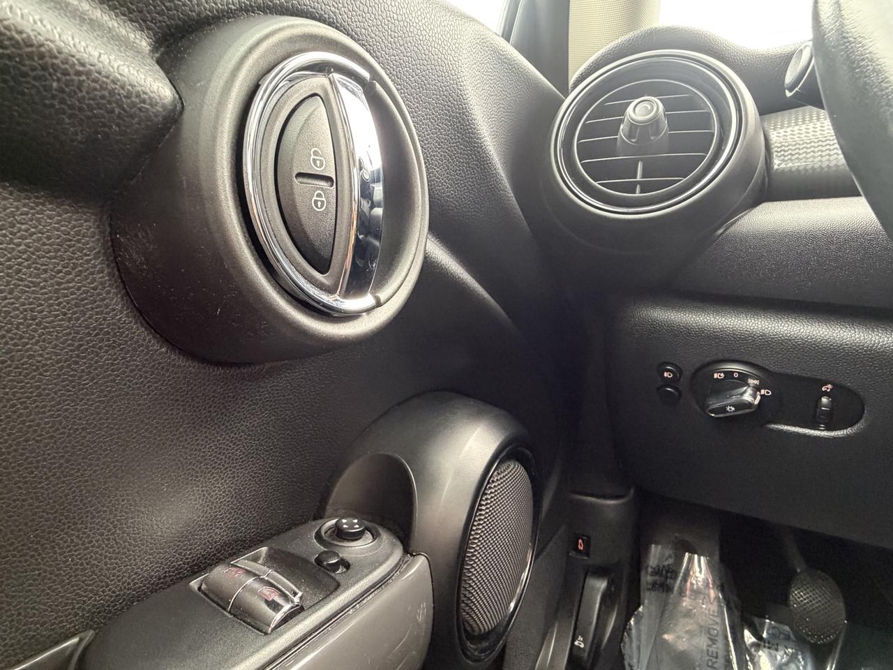 2019 MINI Cooper 3-Door Photo