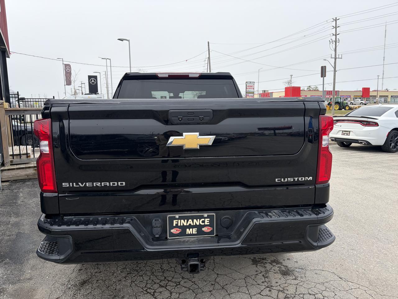 2022 Chevrolet Silverado 1500 LTD CUSTOM Photo3