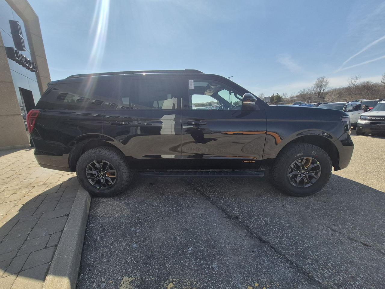 2026 Ford Expedition TREMOR, BLUECRUISE, 360 CAMERA, TERRAIN MGMT Photo2