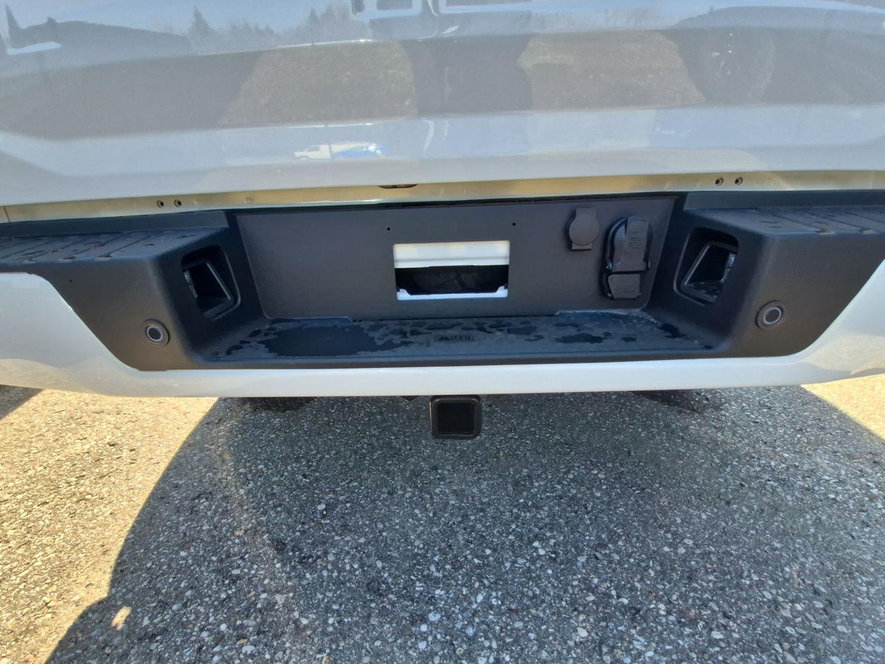 2026 Ford F-150 LARIAT, HEADS-UP DISPLAY, BLACK PKG, SPRAY-IN BED Photo