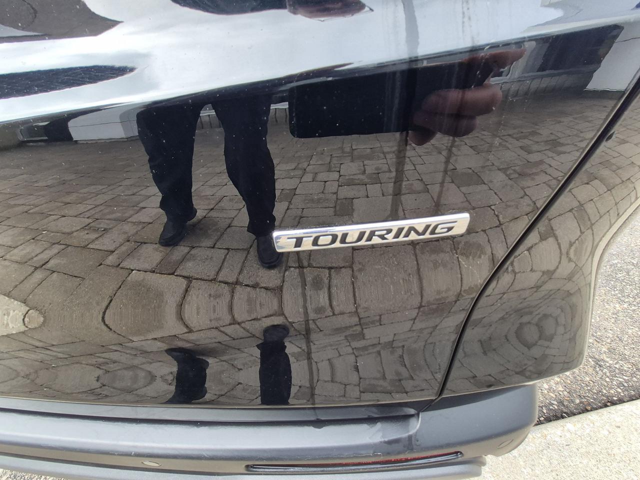 2024 Honda CR-V TOURING, HYBRID, AWD, LEATHER, LOCAL TRADE! Photo