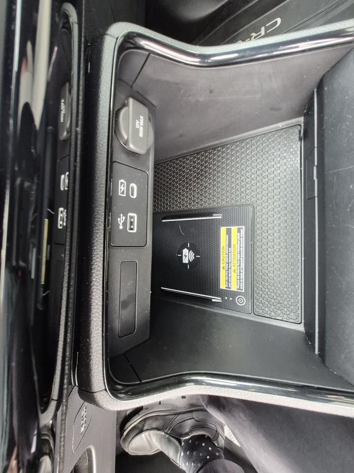 2024 Honda CR-V TOURING, HYBRID, AWD, LEATHER, LOCAL TRADE! Photo