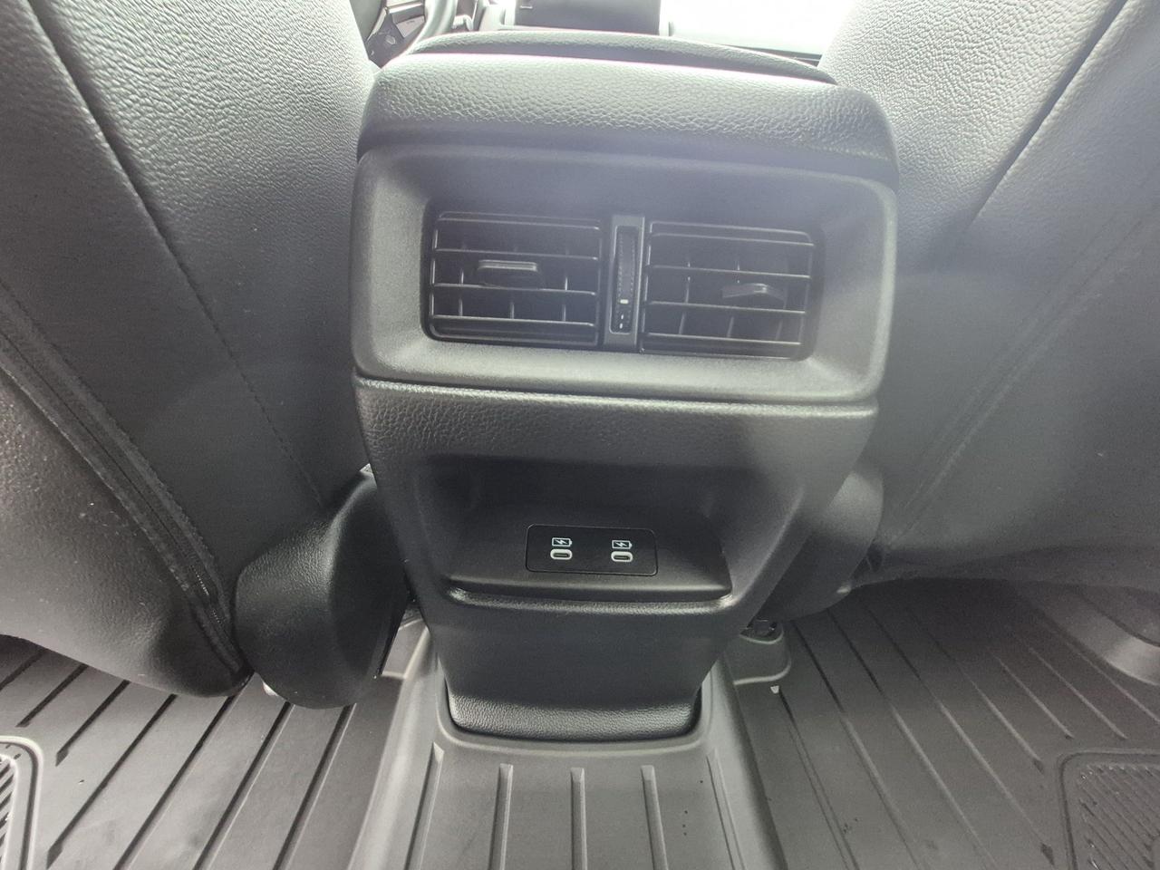 2024 Honda CR-V TOURING, HYBRID, AWD, LEATHER, LOCAL TRADE! Photo