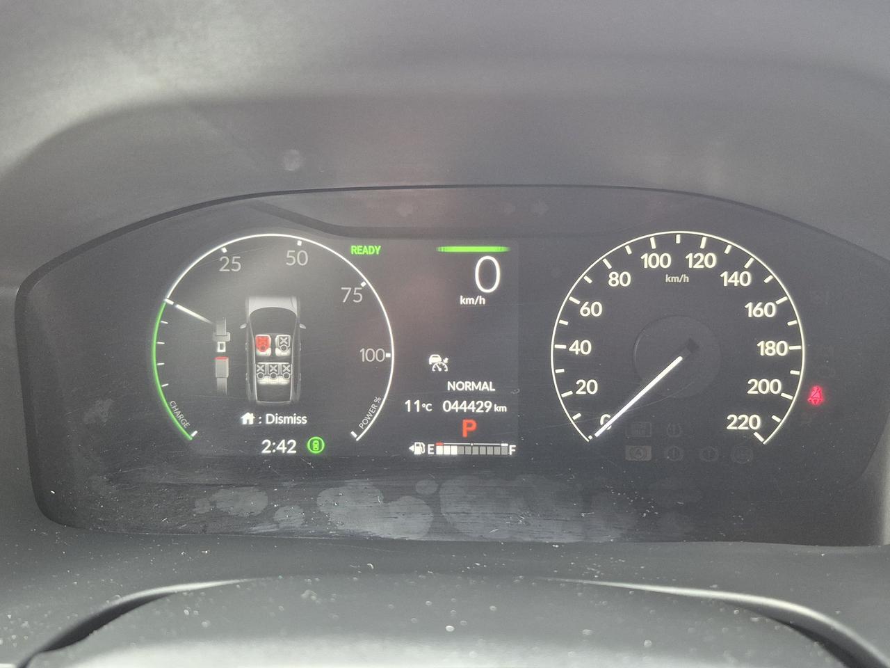 2024 Honda CR-V TOURING, HYBRID, AWD, LEATHER, LOCAL TRADE! Photo