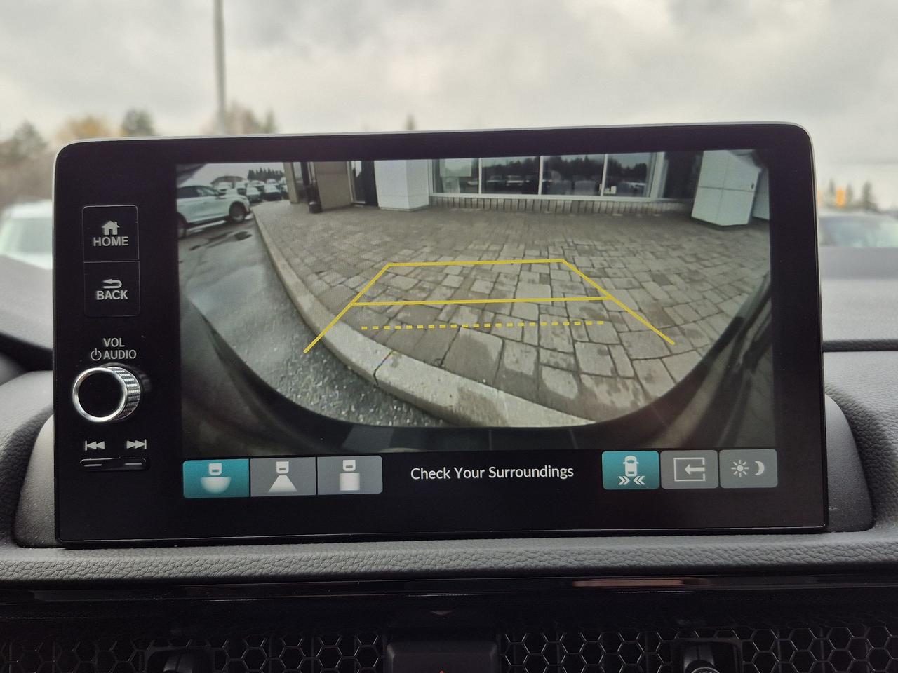 2024 Honda CR-V TOURING, HYBRID, AWD, LEATHER, LOCAL TRADE! Photo