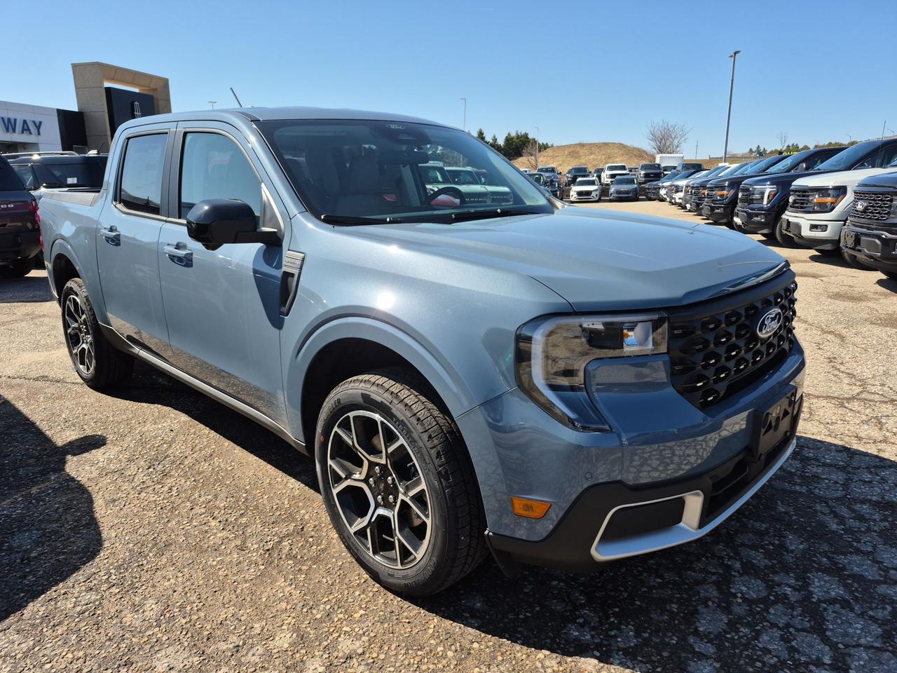 2026 Ford Maverick LARIAT, 360 CAMERA, ADAPTIVE CRUISE, B&O AUDIO Photo2