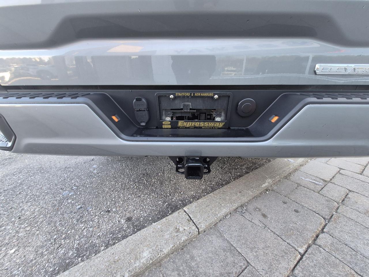 2023 Chevrolet Silverado ELEVATION! LOCAL TRADE! LIKE NEW! 20" RIMS! Photo