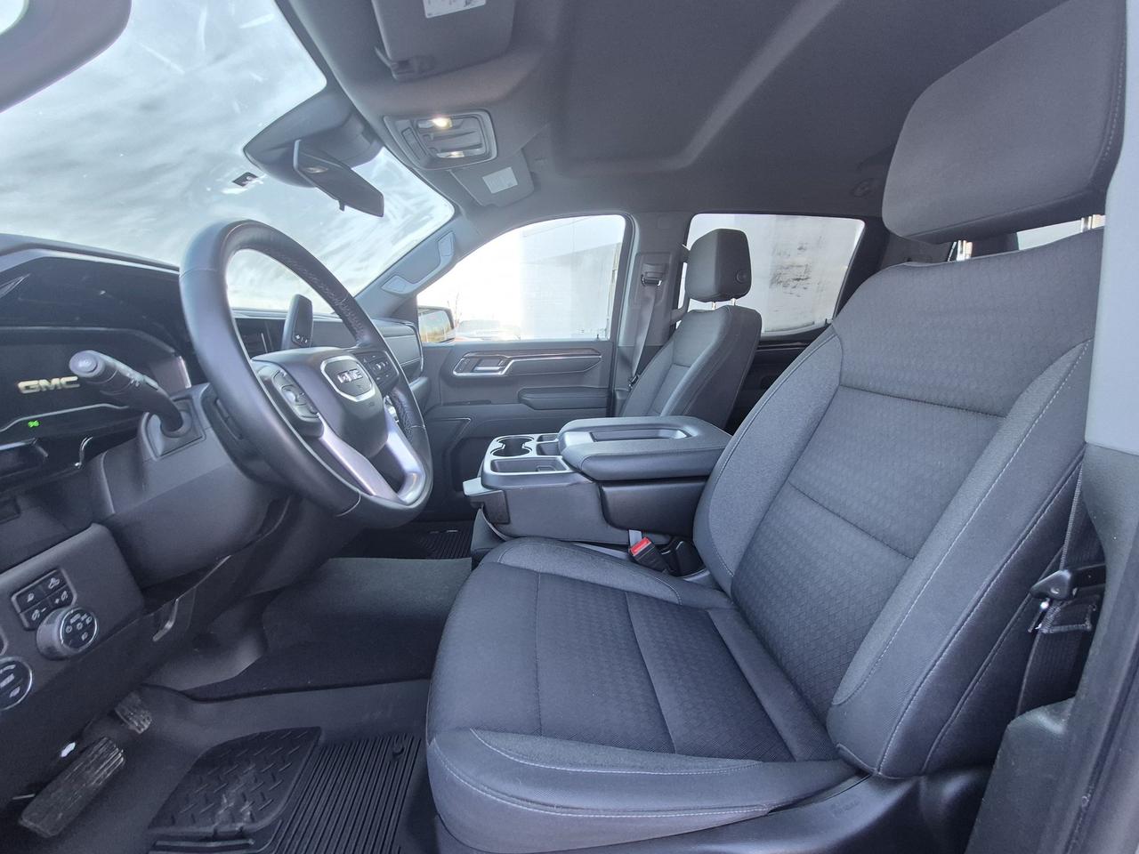 2023 Chevrolet Silverado ELEVATION! LOCAL TRADE! LIKE NEW! 20" RIMS! Photo