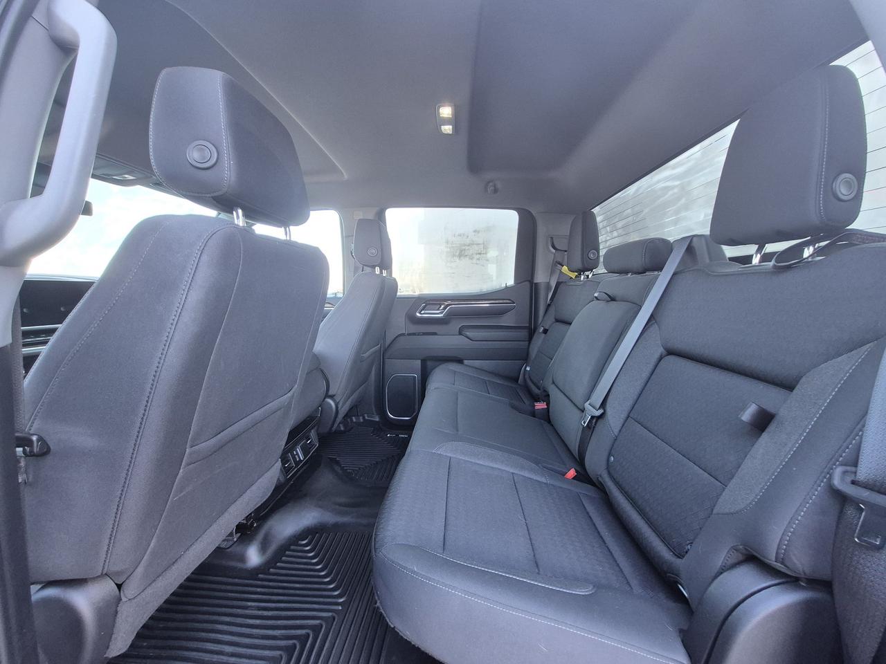 2023 Chevrolet Silverado ELEVATION! LOCAL TRADE! LIKE NEW! 20" RIMS! Photo