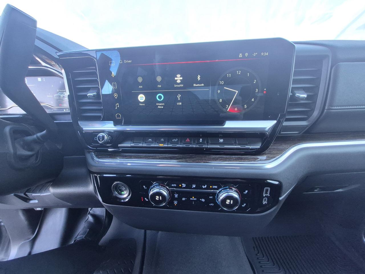 2023 Chevrolet Silverado ELEVATION! LOCAL TRADE! LIKE NEW! 20" RIMS! Photo