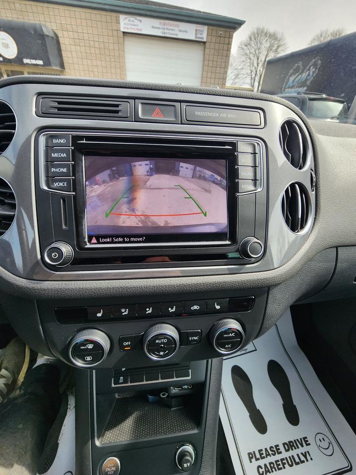 2017 Volkswagen Tiguan Wolfsburg l 75k KM | Clean & Well Maintained 🔥 Photo