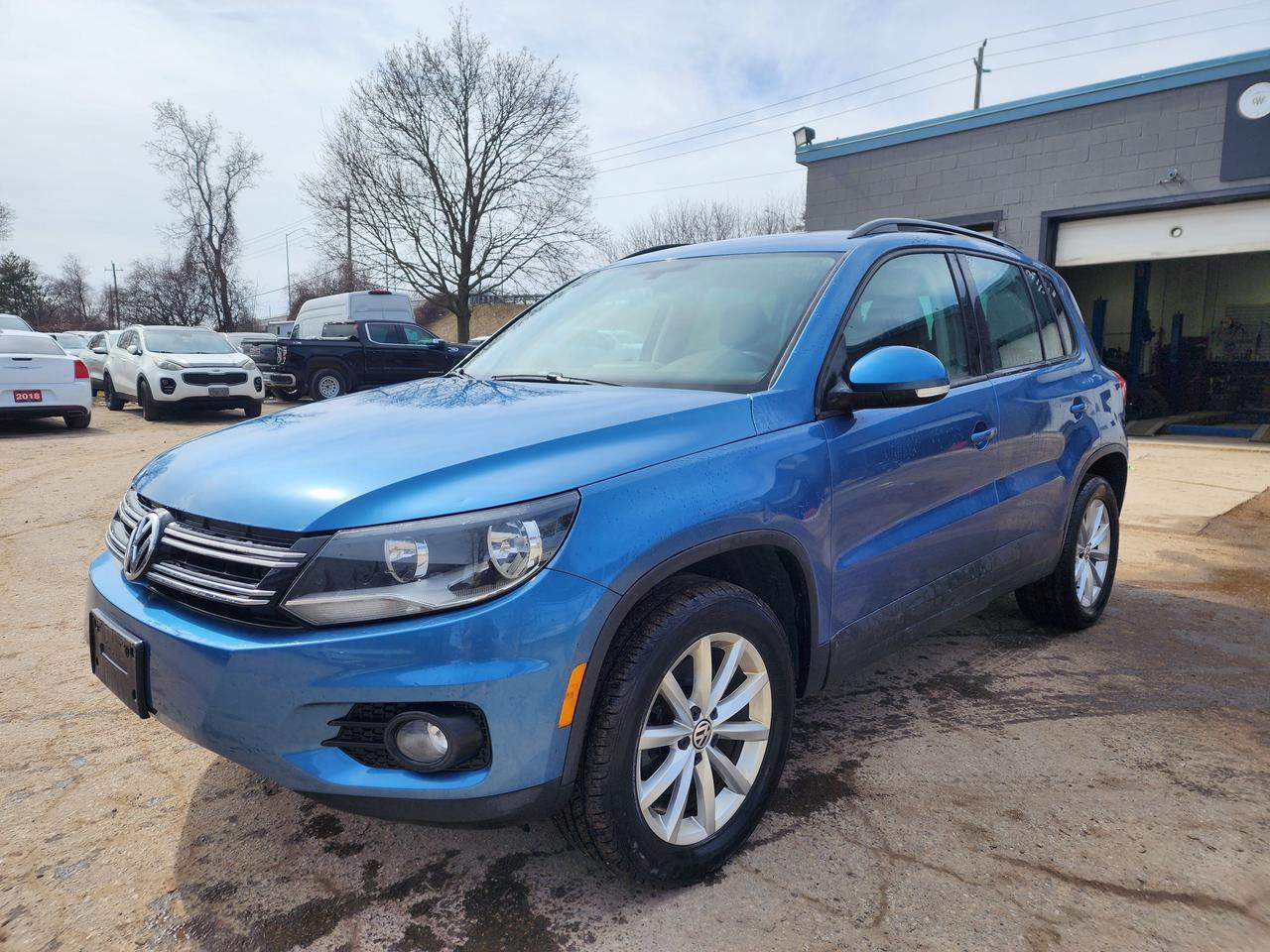 2017 Volkswagen Tiguan Wolfsburg l 75k KM | Clean & Well Maintained 🔥 Photo0