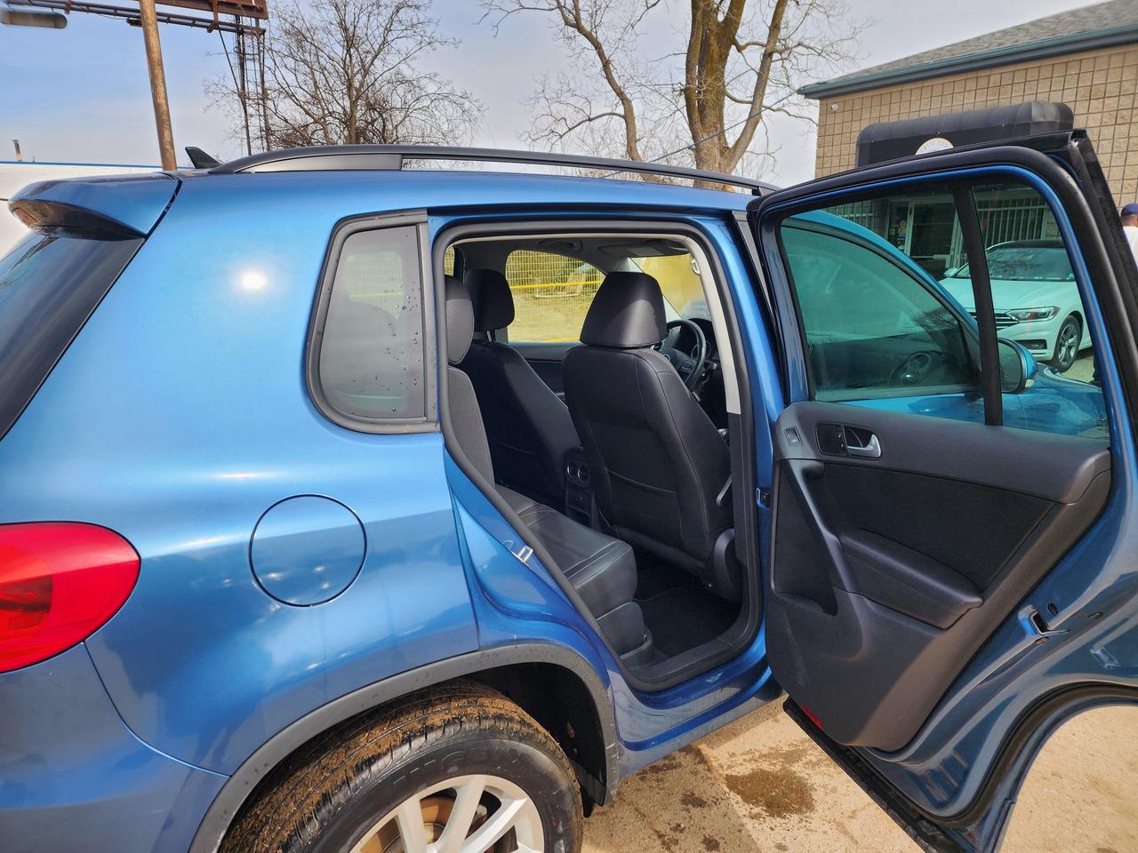 2017 Volkswagen Tiguan Wolfsburg l 75k KM | Clean & Well Maintained 🔥 Photo