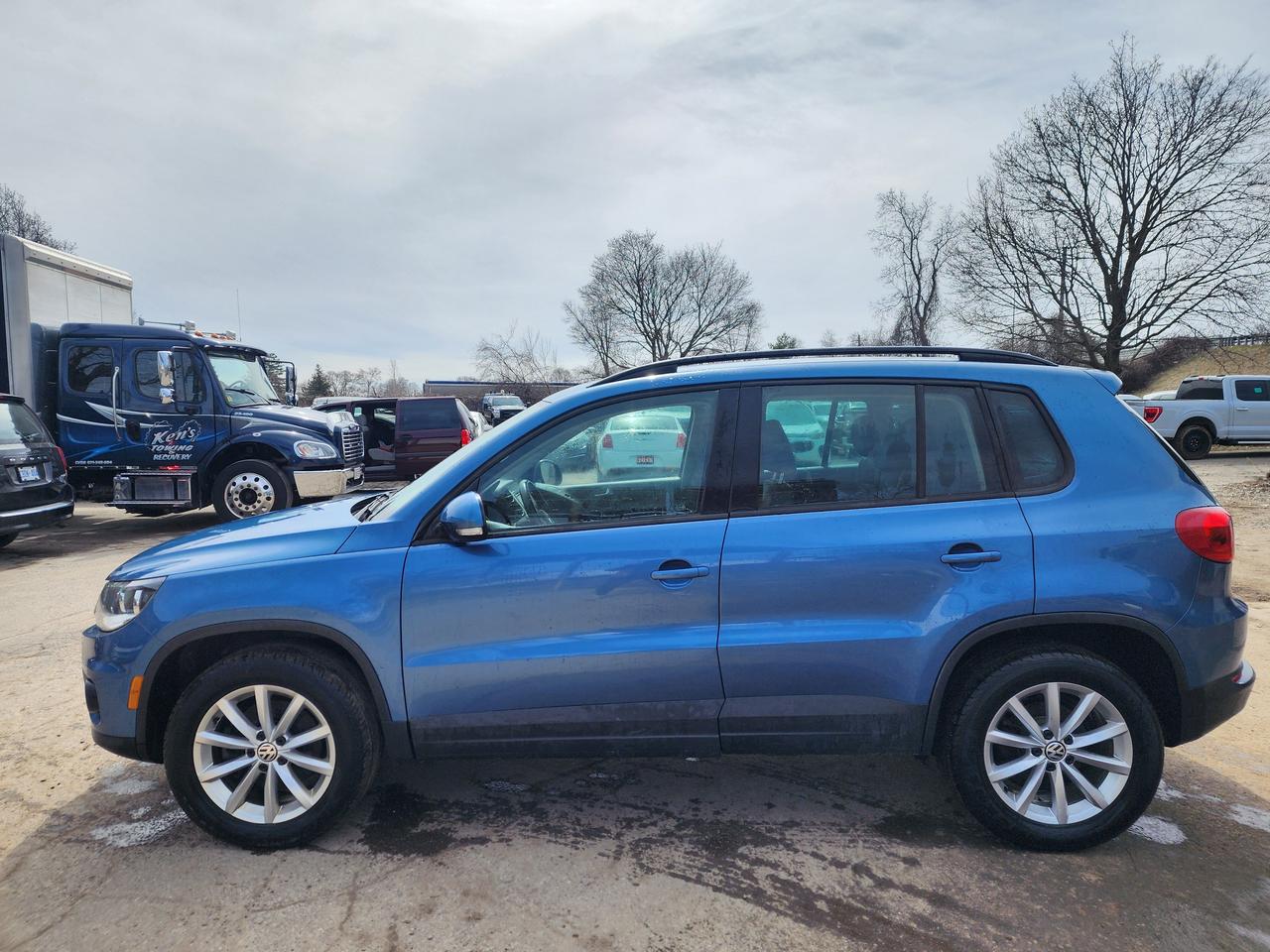 2017 Volkswagen Tiguan Wolfsburg l 75k KM | Clean & Well Maintained 🔥 Photo3