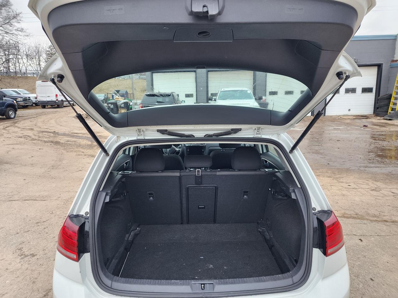 2021 Volkswagen Golf COMFORTLINE | Clean | Heated Seats | Great Value🔥 Photo