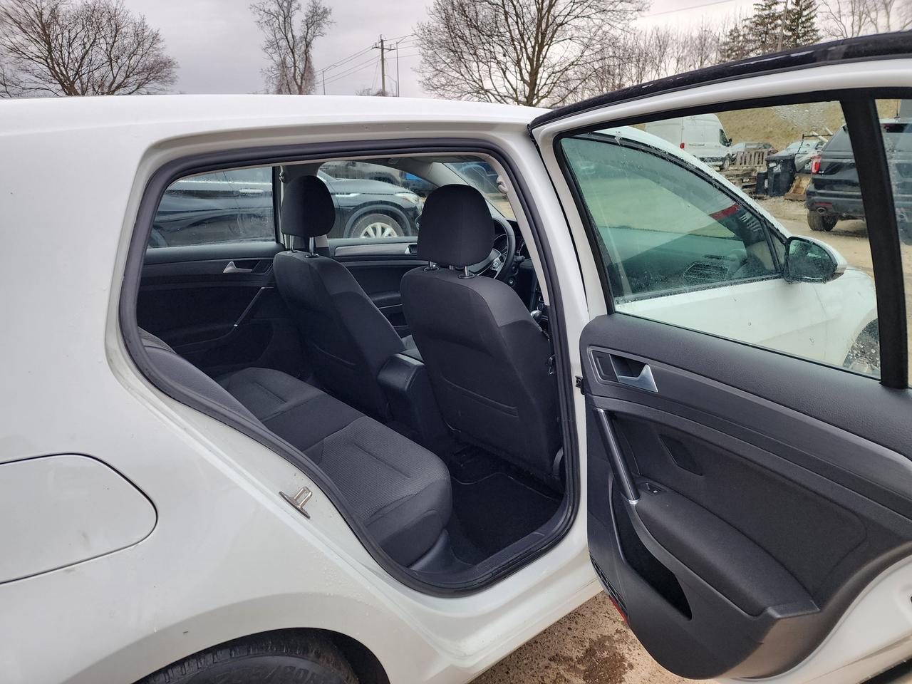 2021 Volkswagen Golf COMFORTLINE | Clean | Heated Seats | Great Value🔥 Photo