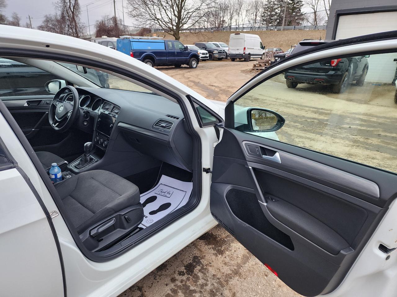 2021 Volkswagen Golf COMFORTLINE | Clean | Heated Seats | Great Value🔥 Photo