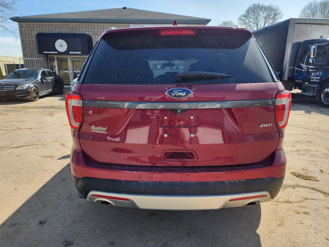 2017 Ford Explorer XLT l Mint | 7 Passenger l Family SUV l 🔥 Photo