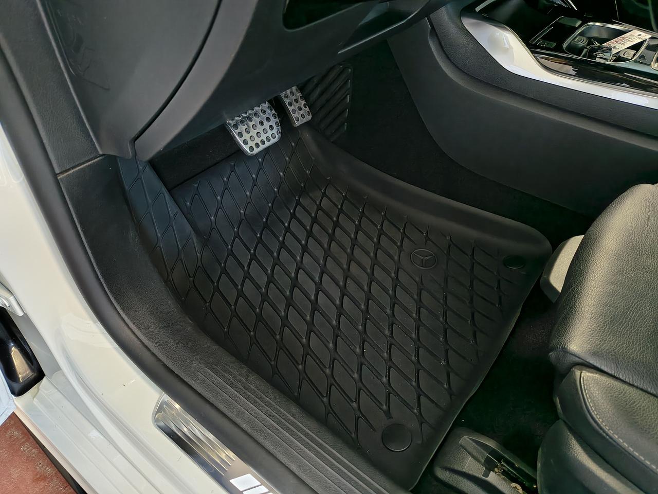 2021 Mercedes-Benz A-Class AMG A 35 Photo0