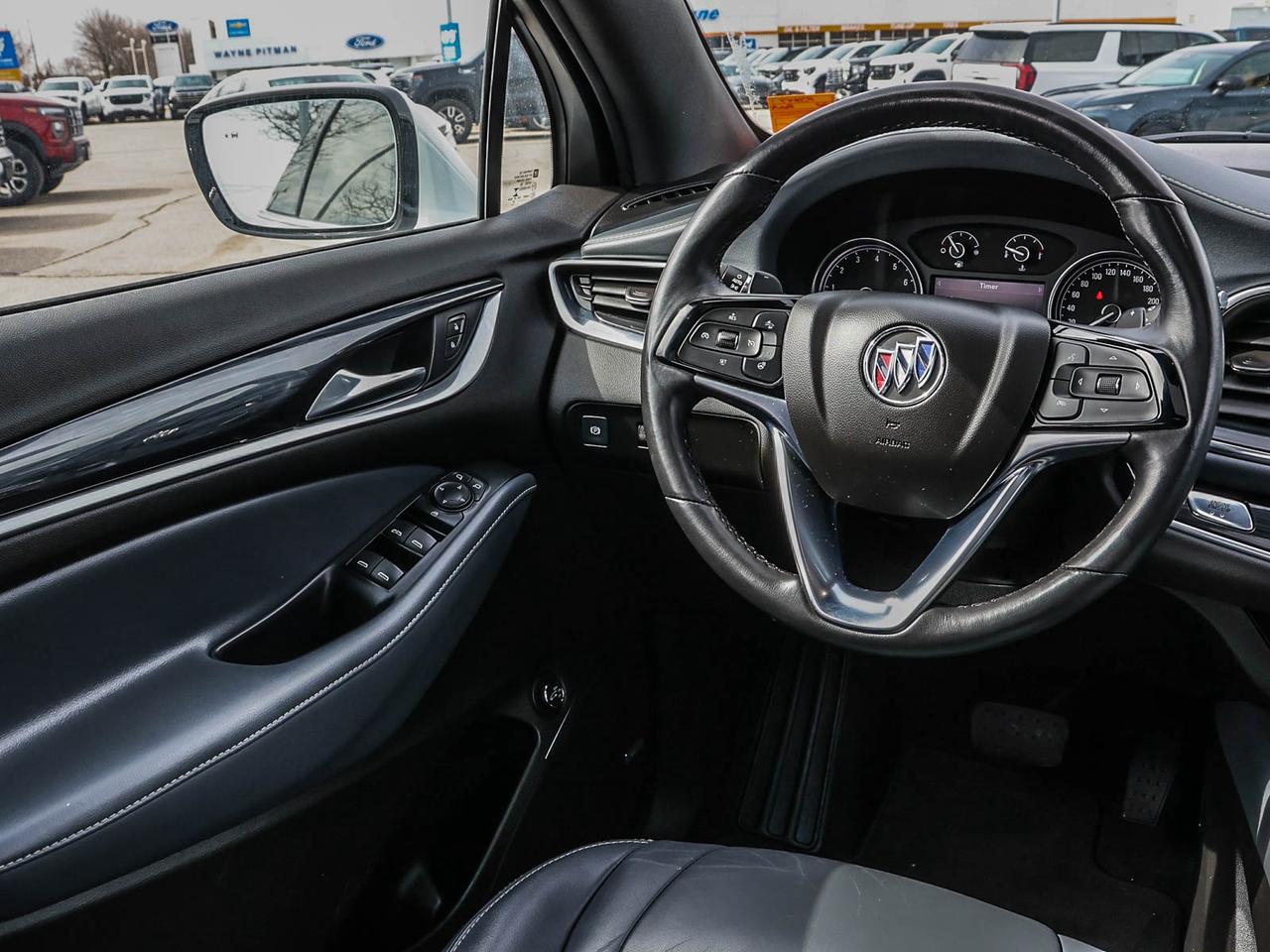 2022 Buick Enclave Essence Photo