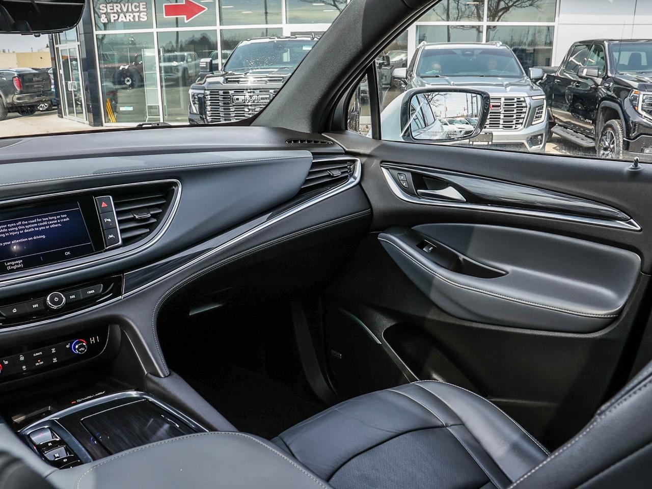 2022 Buick Enclave Essence Photo