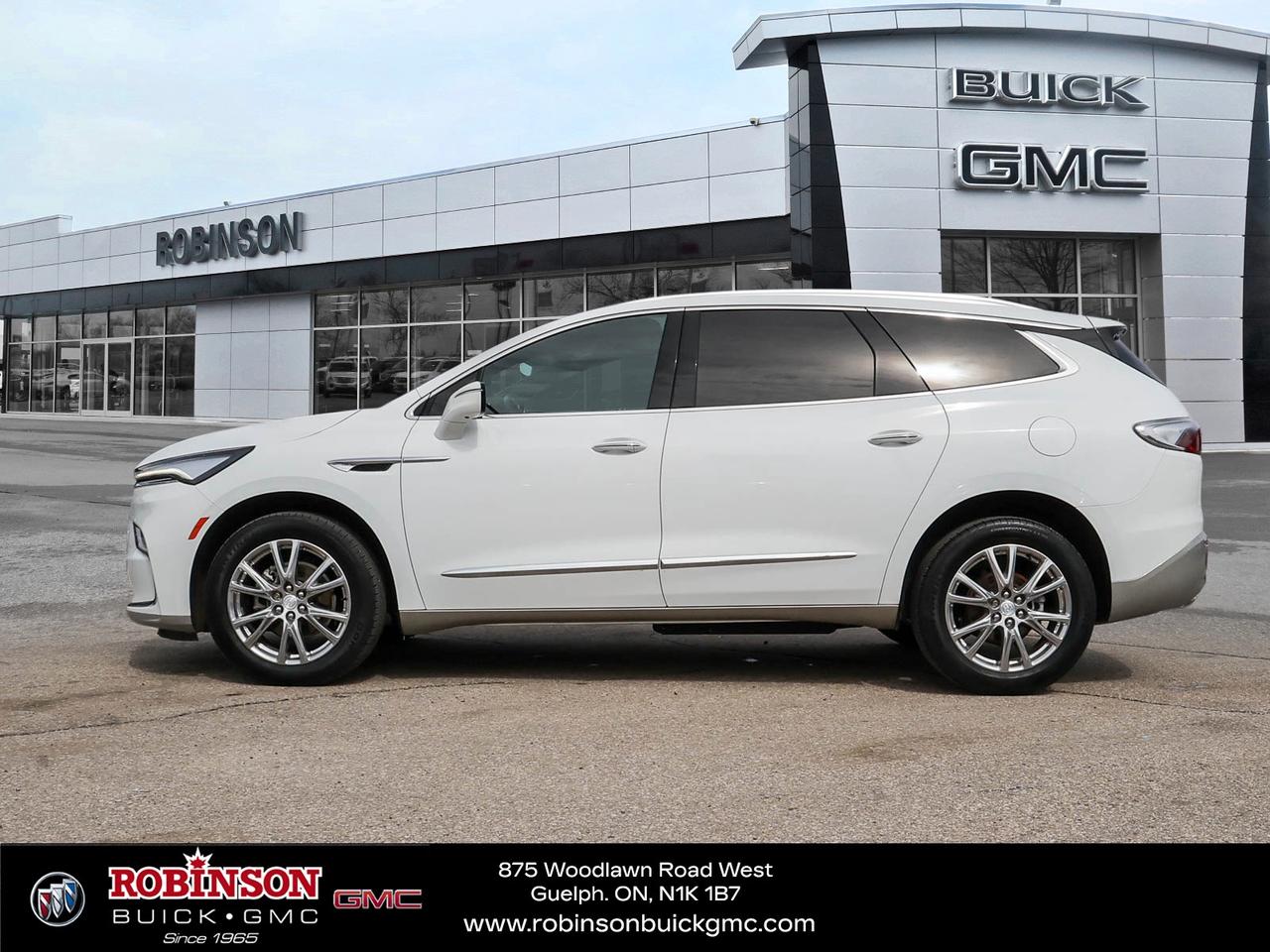 2022 Buick Enclave Essence Photo