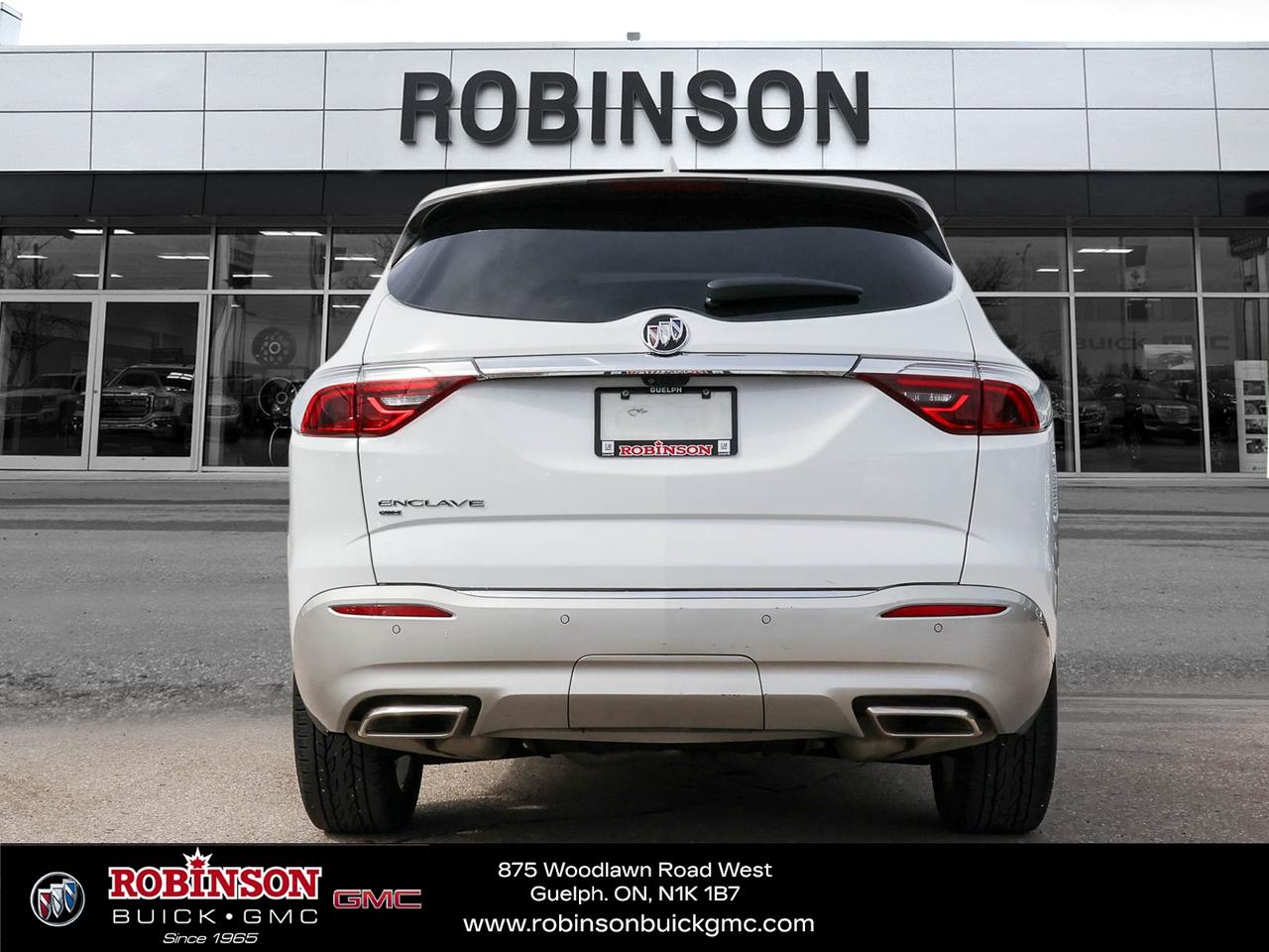 2022 Buick Enclave Essence Photo3