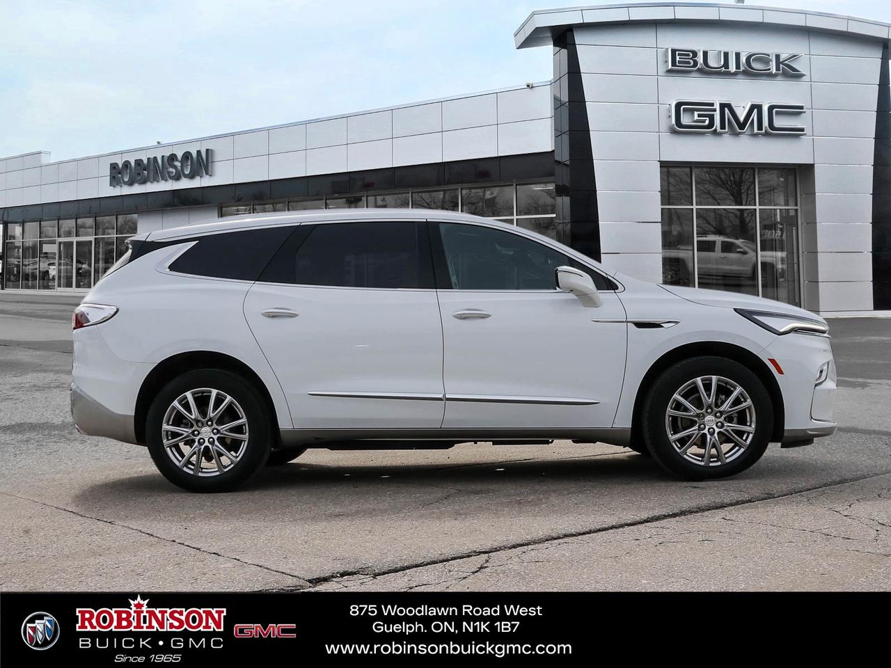 2022 Buick Enclave Essence Photo