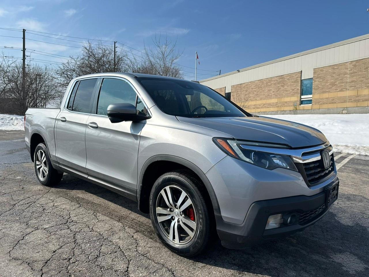 2017 Honda Ridgeline EX-L Photo2