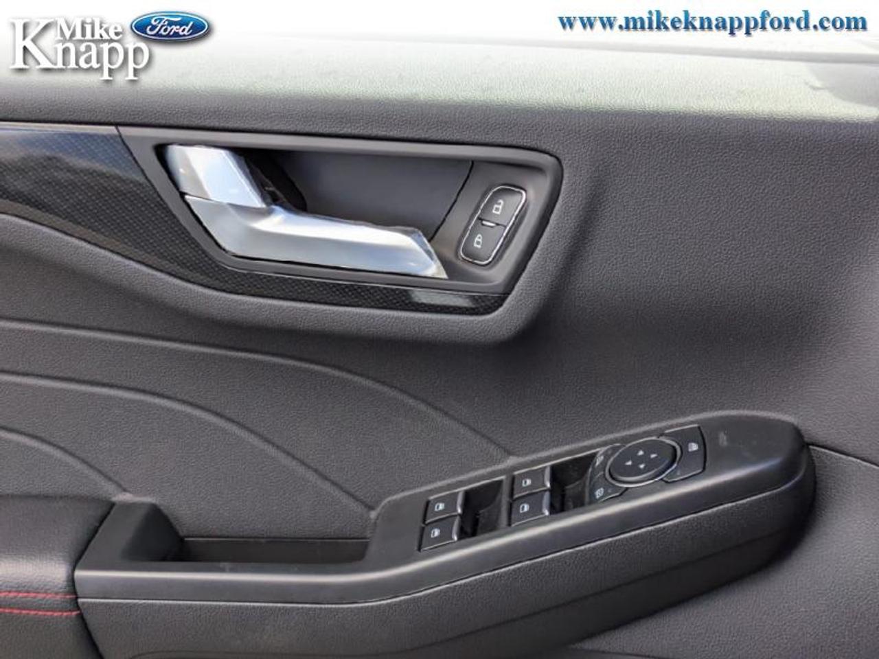 2025 Ford Escape ST-Line Photo